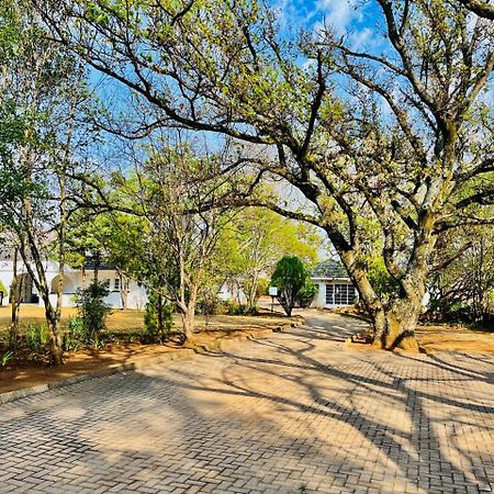 Oak Gardens Bed And Breakfast Ньюкасл Экстерьер фото