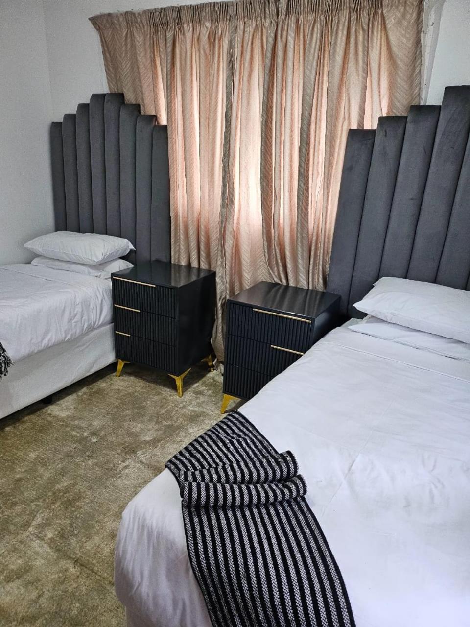 Oak Gardens Bed And Breakfast Ньюкасл Экстерьер фото