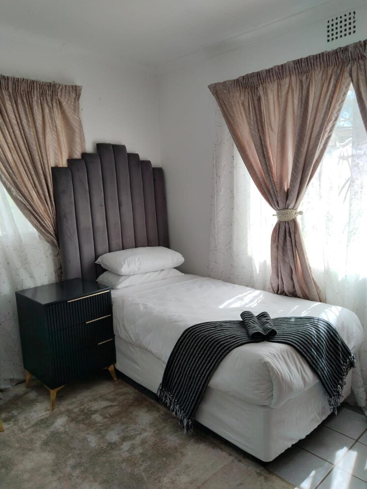 Oak Gardens Bed And Breakfast Ньюкасл Экстерьер фото