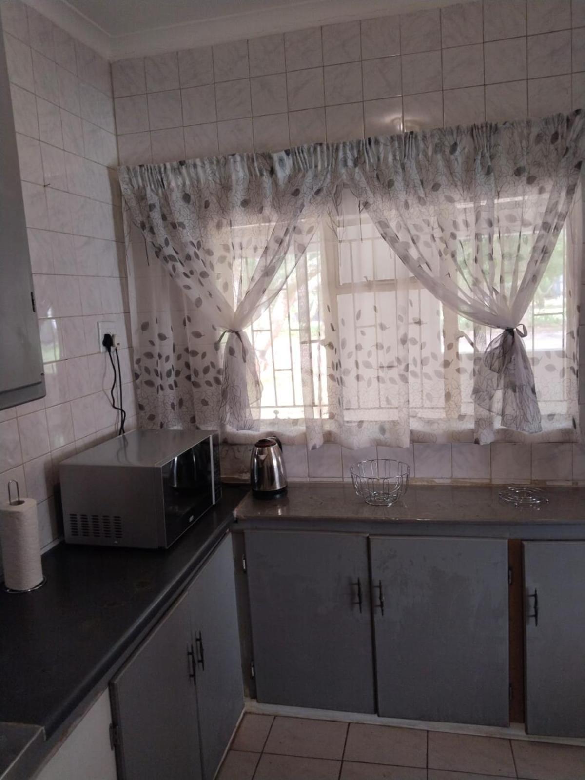 Oak Gardens Bed And Breakfast Ньюкасл Экстерьер фото