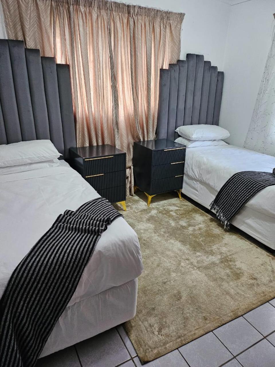 Oak Gardens Bed And Breakfast Ньюкасл Экстерьер фото